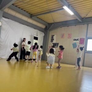 全身でリズム表現チャレンジ！ – Betty’s キッズクラス 2026年6月17日💃